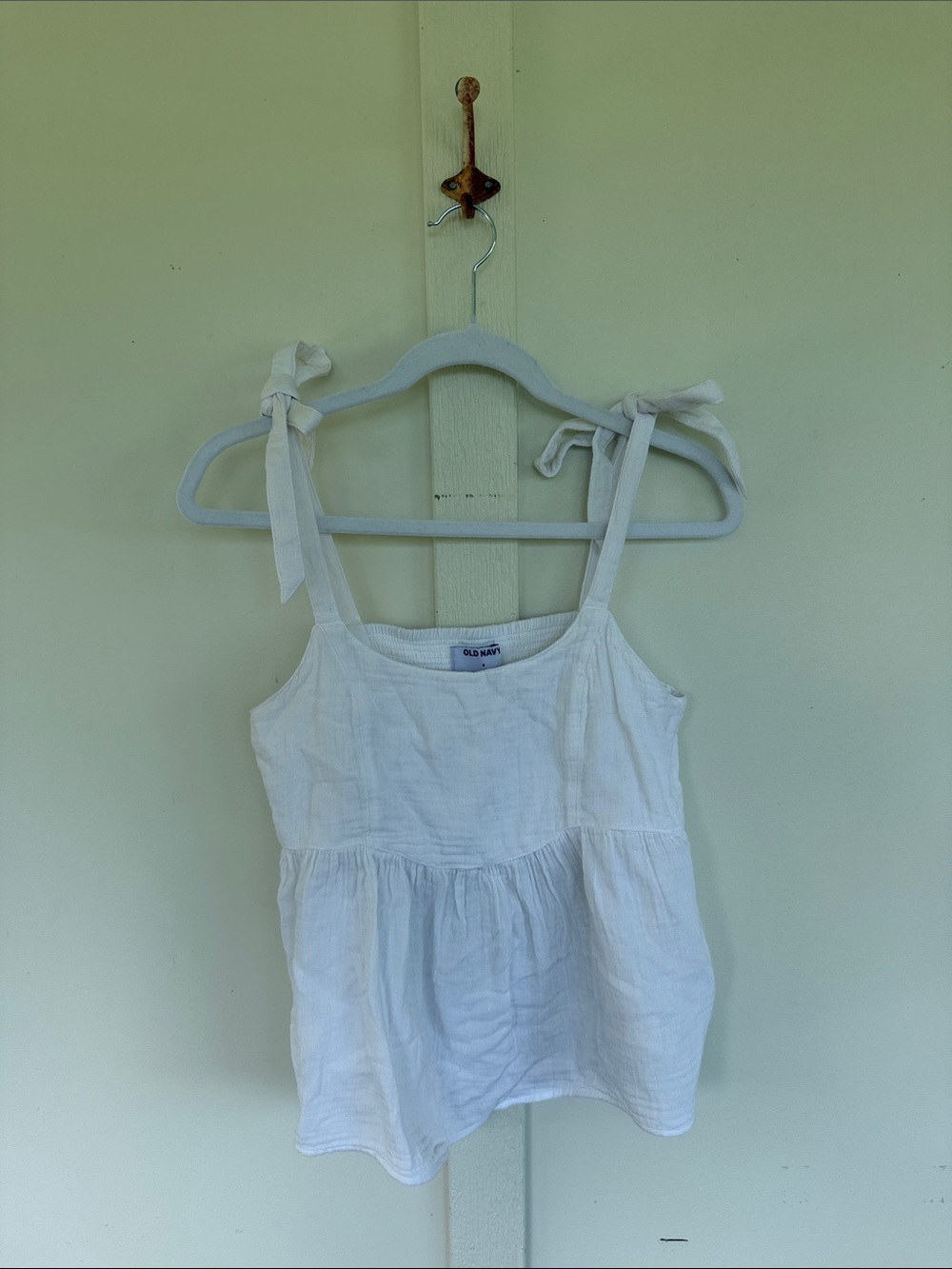 Old Navy white tie shoulder tank top